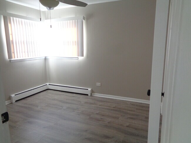 Building Photo - 8701 S 81st Ct