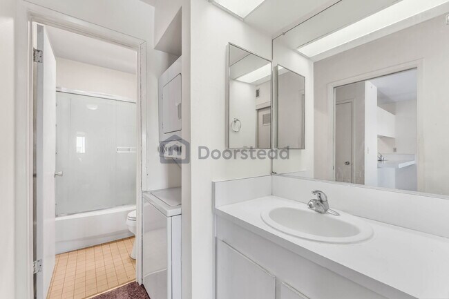 Building Photo - 1771 Broadway St