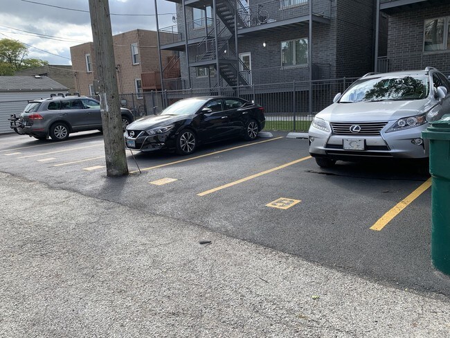 Building Photo - 3333 S Michigan Ave