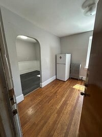 Building Photo - 93 Orange St