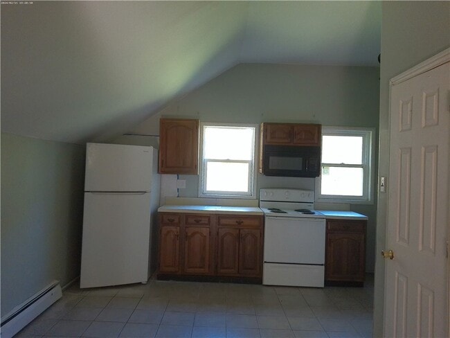Building Photo - 661 NY-235