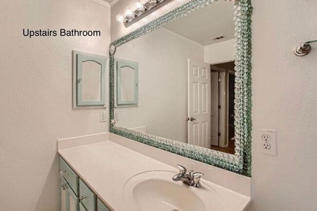 Building Photo - 518 Pecos Cir