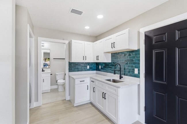 Building Photo - Top Shelf Aquisitions