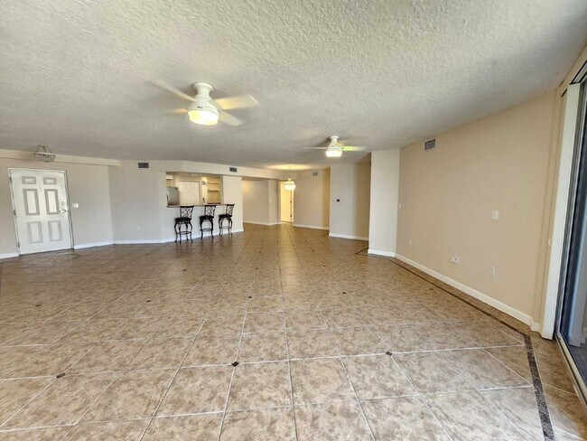 Building Photo - Seaside Serenity Awaits: Spacious 3-Bedroo...