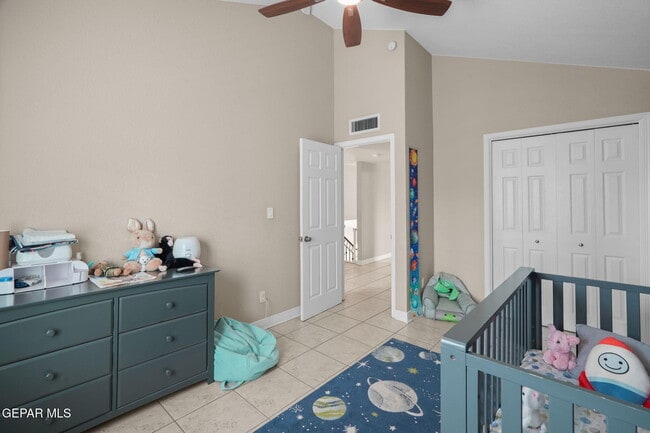 Building Photo - 6052 Bandolero Dr