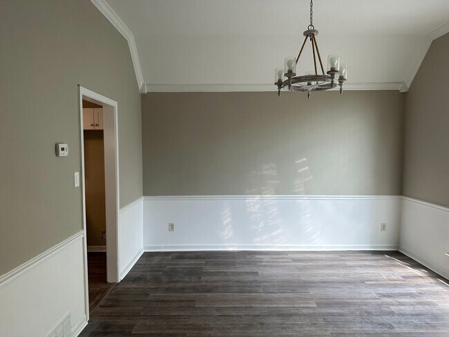 Building Photo - 8218 Clinton Way Cove