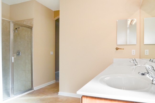 Building Photo - Exceptional Four Bedroom Home Located In Victoria Lakes!