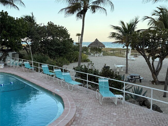 Building Photo - 710 N Ocean Blvd