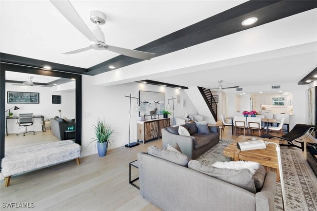 Building Photo - 800 River Point Dr