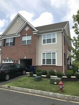 Building Photo - 2315 Berkshire Ln