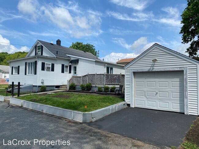 Primary Photo - 4 br, 2 bath House - 50 Carder Road