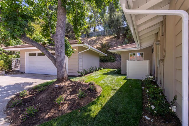 Building Photo - 555 Paulette Pl