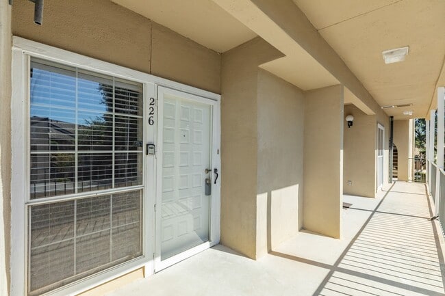 Building Photo - 921 Marine Dr