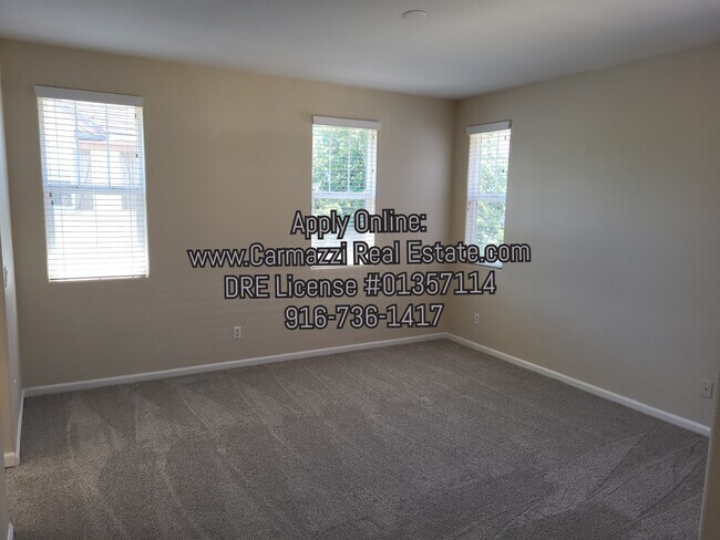 Building Photo - 260 Wapello Cir