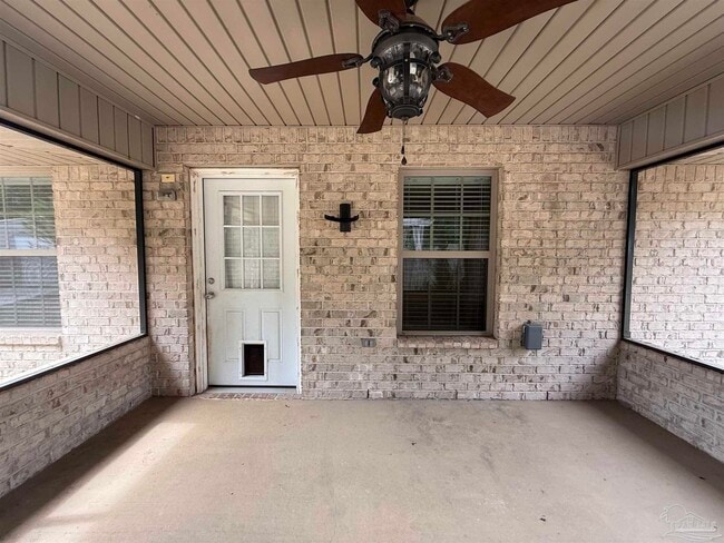 Building Photo - 4180 Hazelhurst Dr