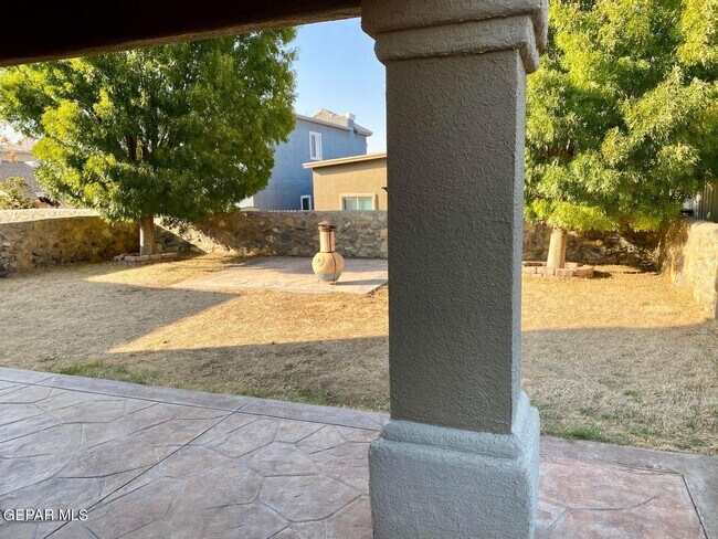 Building Photo - 12331 Sombra Grande Dr