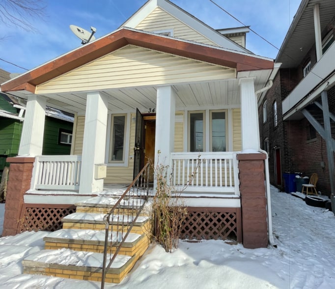 Building Photo - 3413 E 72nd St