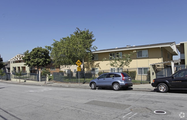 Building Photo - Eden House Apartments