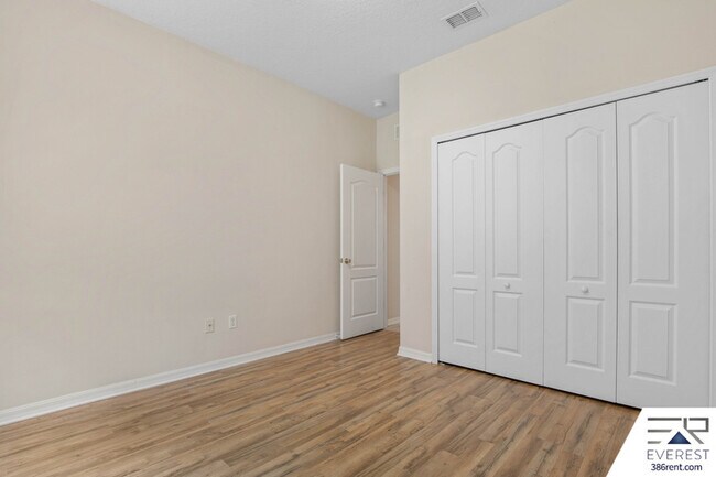 Building Photo - 40 Persimmon Dr
