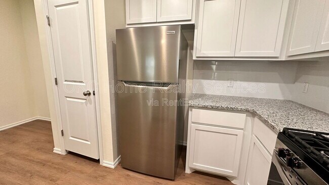 Building Photo - 11417 N University Ave