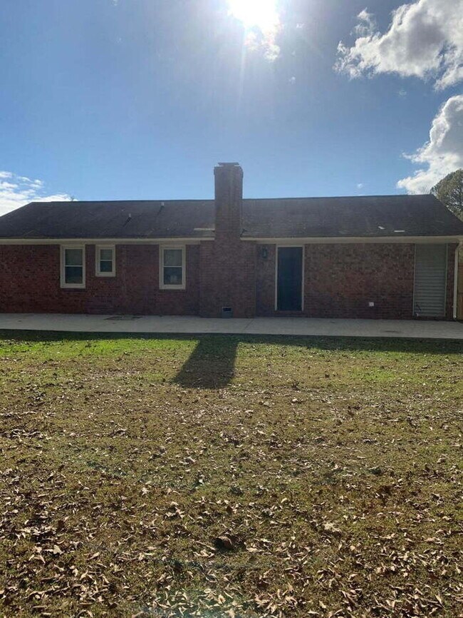 Building Photo - 115 Aylesbury Rd