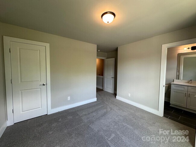 Building Photo - 5018 Central Ave