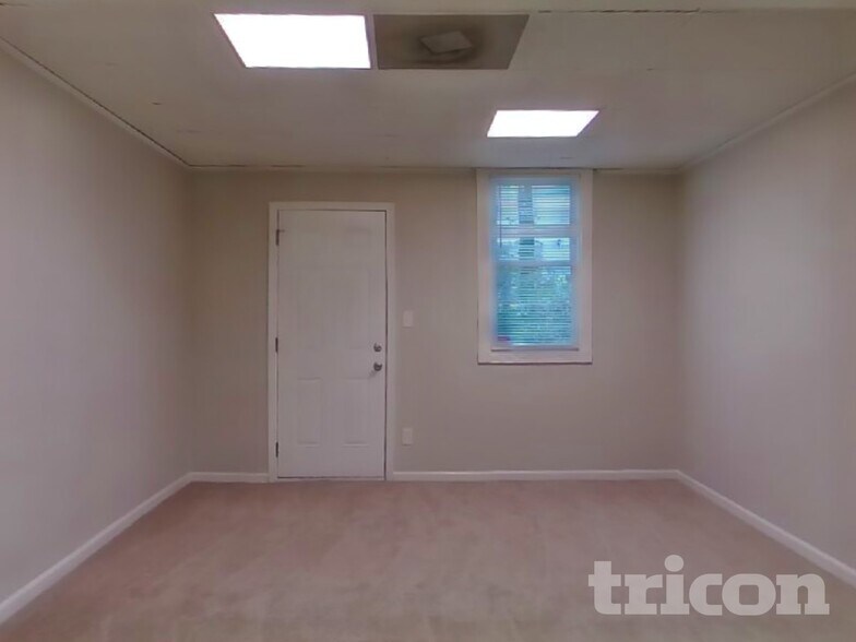 Building Photo - 1710 Hidden Shoals Dr SE