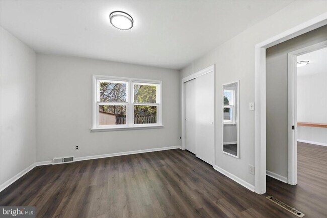 Building Photo - 3 Curtis Ave