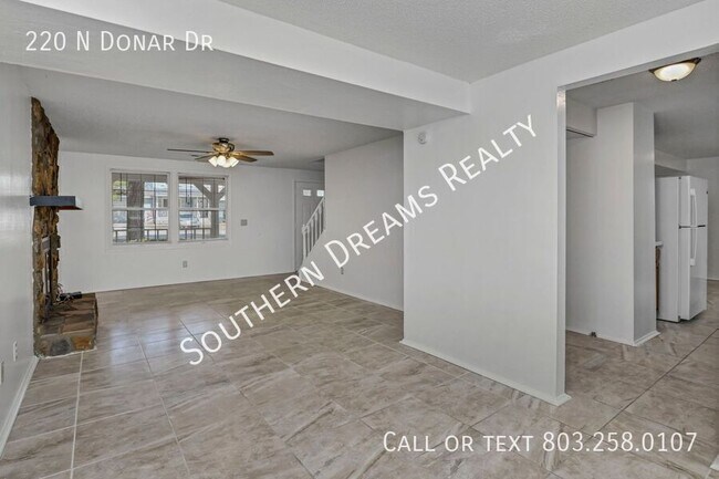 Building Photo - 220 N Donar Dr