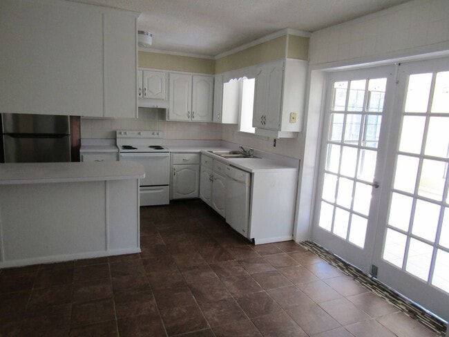 Building Photo - 608 Palmetto St