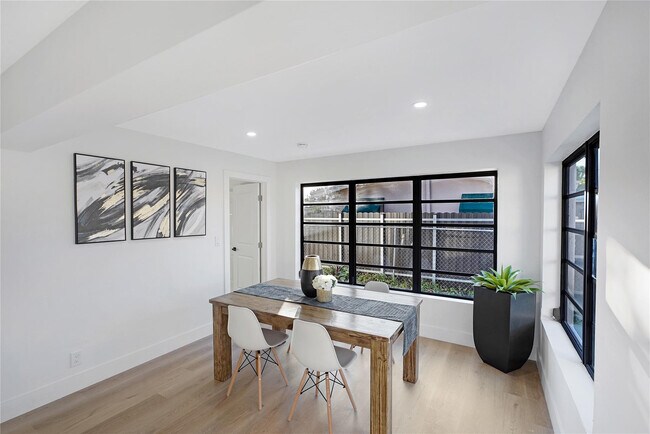 Building Photo - 3613 SW 1st St