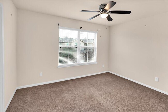 Building Photo - 8023 Villa Lago Ln