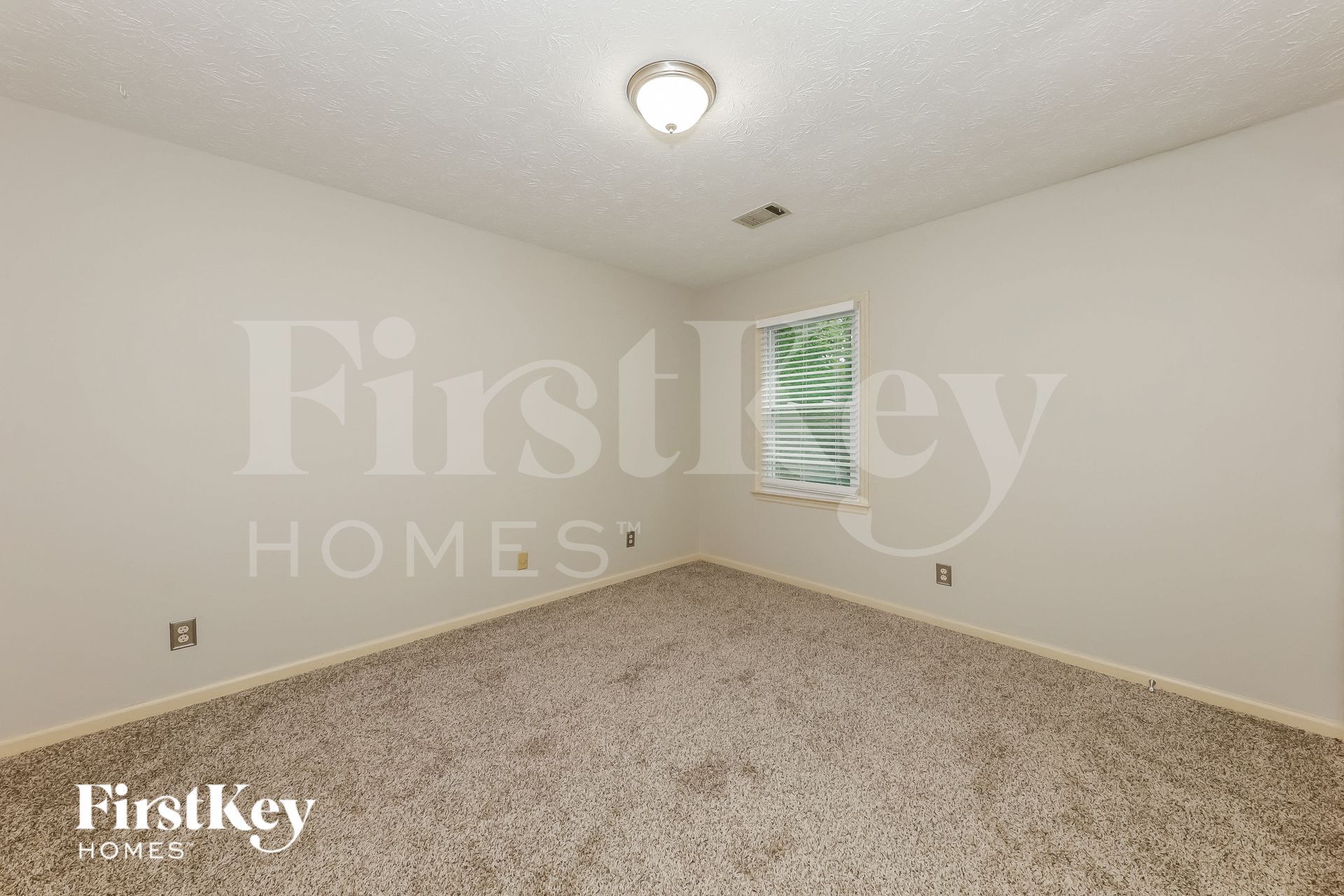 Building Photo - 2902 Moorings Pkwy SW