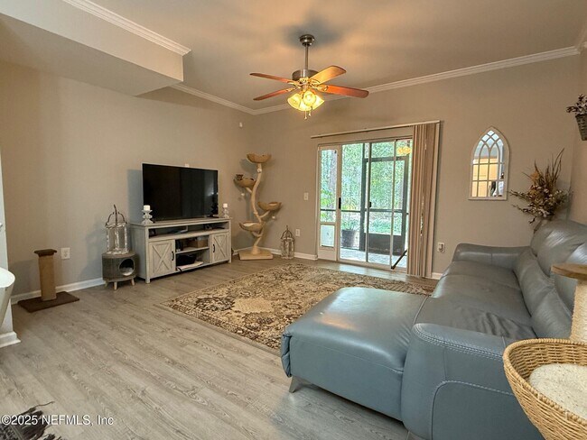 Building Photo - 10200 Belle Rive Blvd