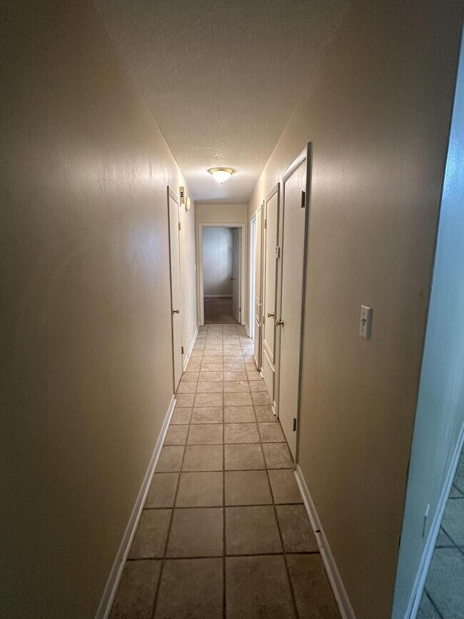 Building Photo - 334 Woodham Ct