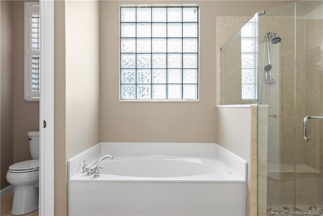 Building Photo - 4633 NW Red Maple Dr