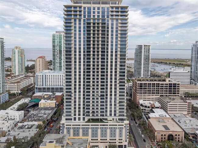 Building Photo - 275 1st Ave S