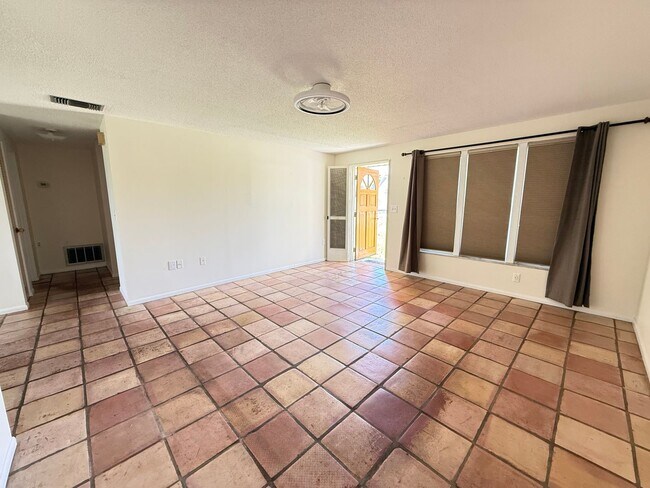Building Photo - 2/2 with Fenced Yard, Garage and Laundry, ...