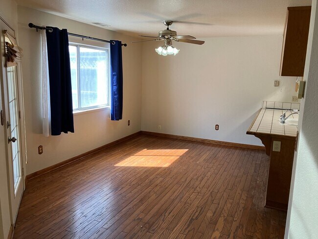 Building Photo - 1725 Branchwood Cir