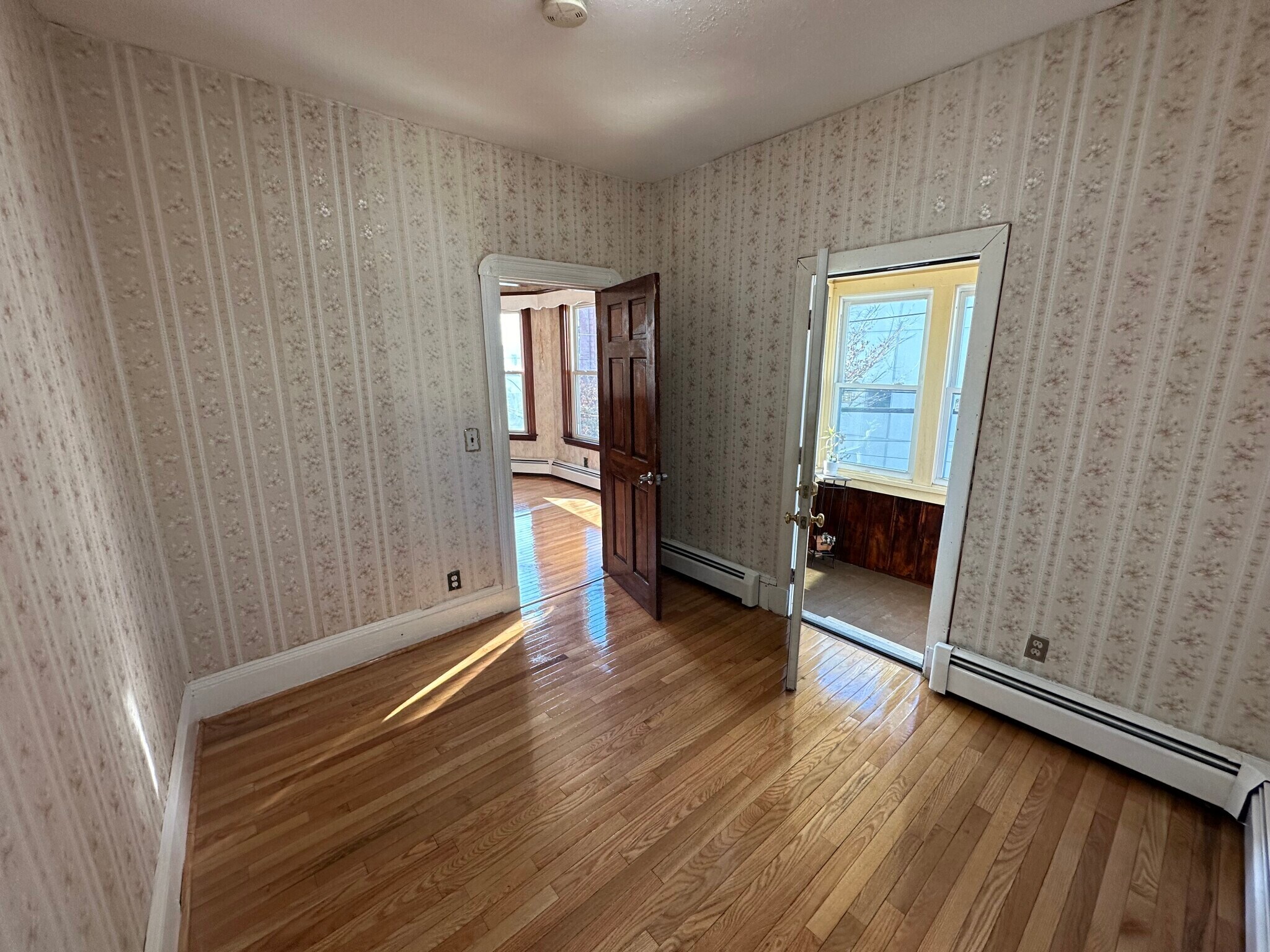 Building Photo - 61 Tufts St