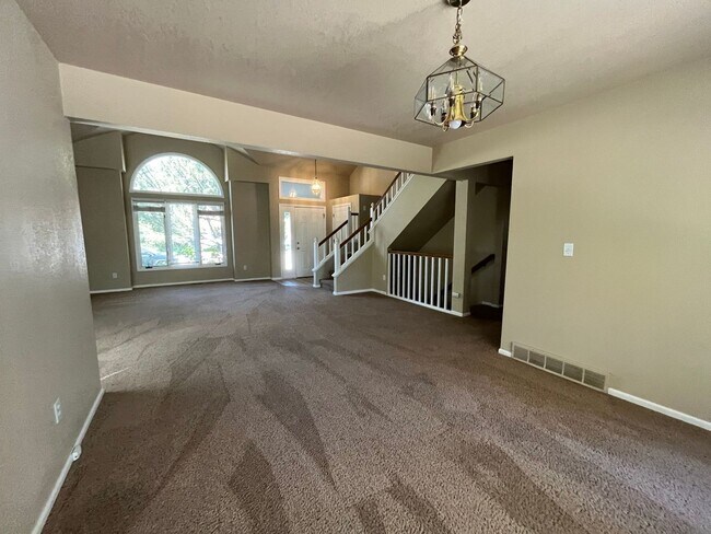 Building Photo - Wonderful Home in Central Ft. Collins