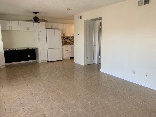 Building Photo - Coquina Key Condo