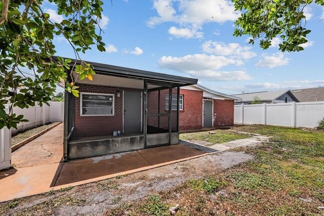 Building Photo - 2709 W Abdella St