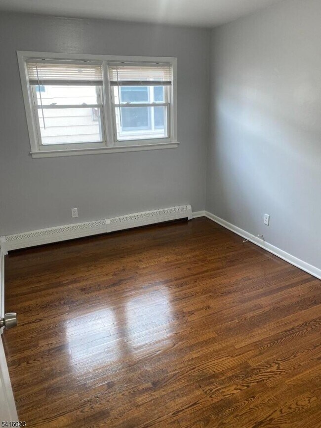 Building Photo - 409 Gable Ln