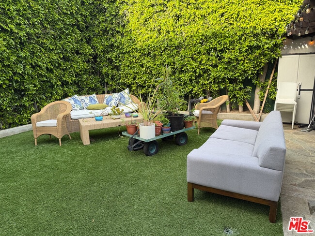 Building Photo - 13219 Rose Ave