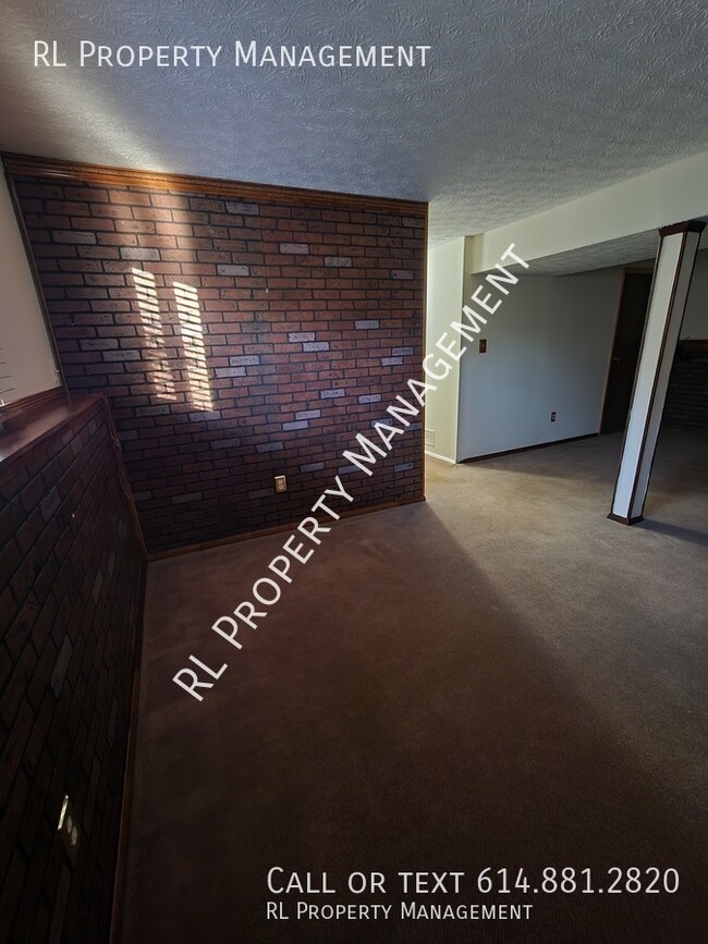 Building Photo - Spacious home in Lake Darby