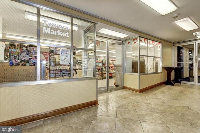 Building Photo - 4201 Cathedral Ave NW