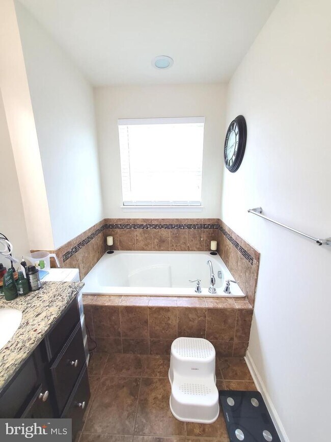 Building Photo - 5409 Double Day Ln