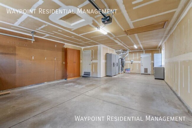 Building Photo - 4917 N Contour Way