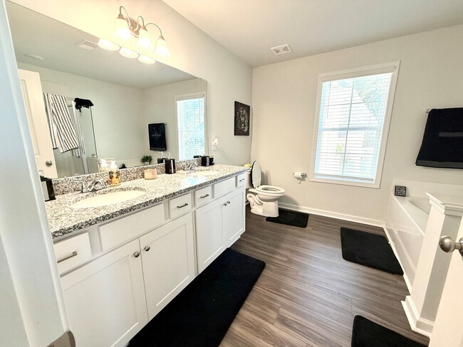 Building Photo - 2794 Prince Charles Ct